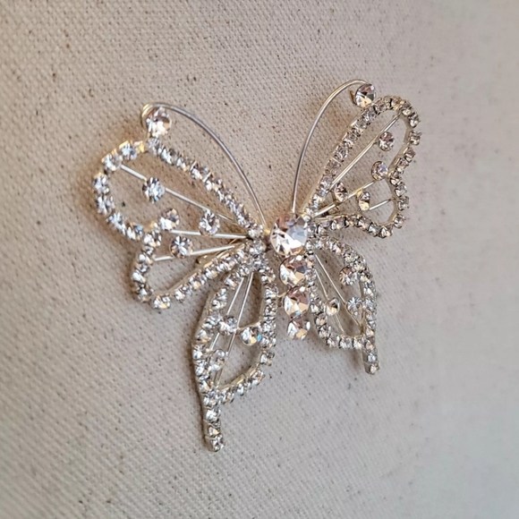 Vintage Rhinestone Large Butterfly Brooch Pin - Picture 4 of 9
